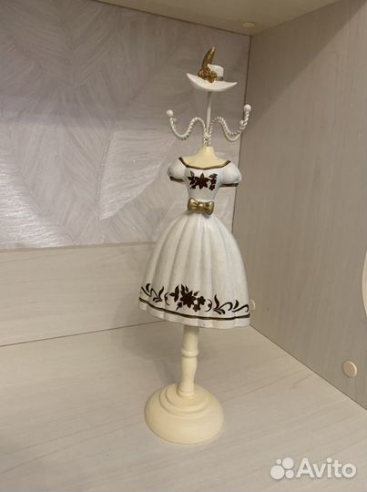 Подставка (держатель) для украшений