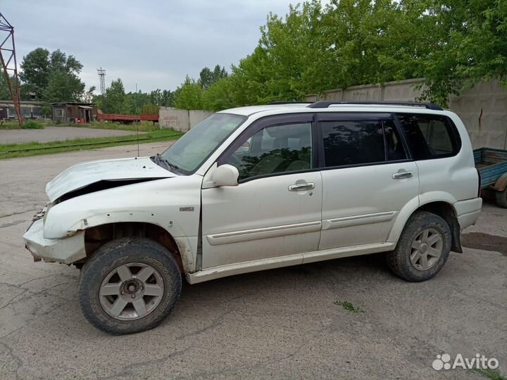 Suzuki Grand Vitara 2.7 AT, 2002, битый, 300 000 км