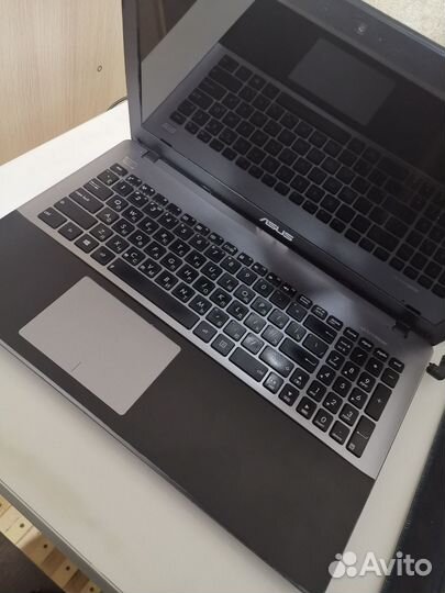 Ноутбук asus x550d