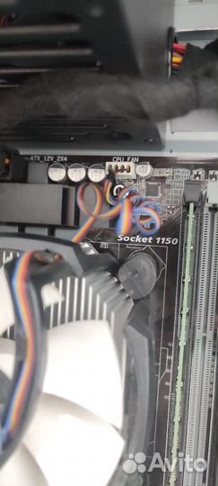 Материнская плата с процессором и памятью