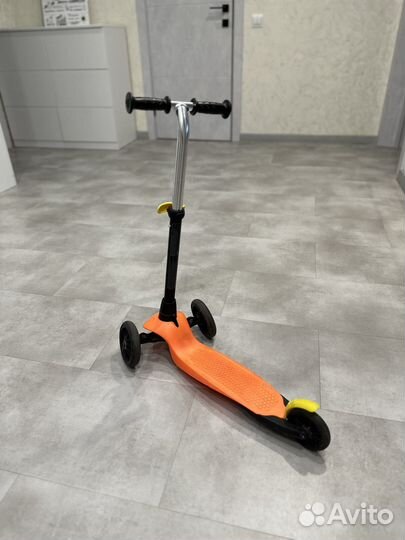 Самокат детский трехколесный oxelo B1