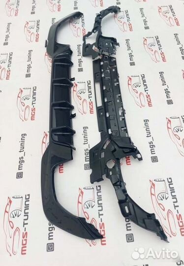 Диффузор бмв 3 серия G20 MP 340 R черный глянец