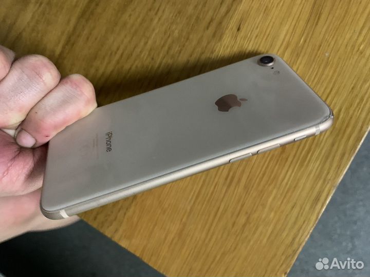 iPhone 8, 64 ГБ