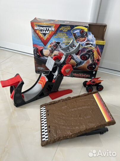 Гоночный трек Hot wheels