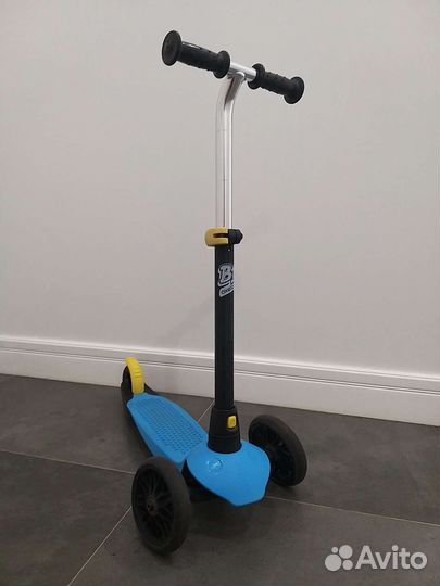 Самокат детский трехколесный axelo