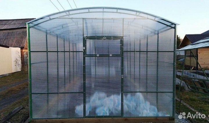 Теплица прямостенная