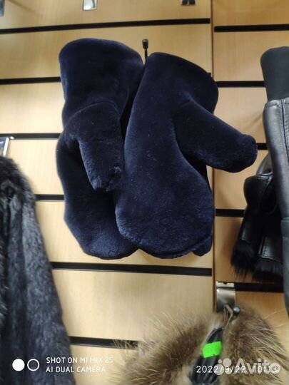 Варежки из меха норки