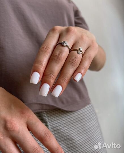 Маникюр с покрытием гель-лаком