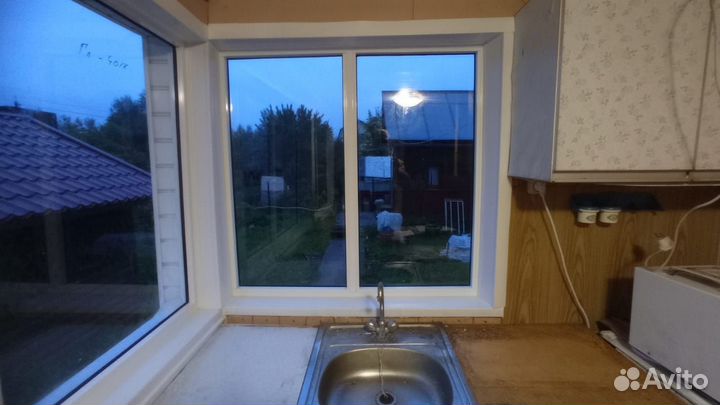 Остекление балкона раздвижными алюминиевыми окнами