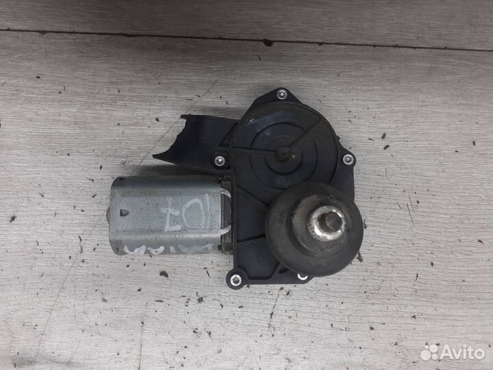 Моторчик стеклоочистителя заднего