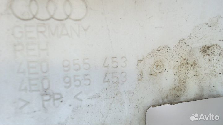 Бачок омывателя Audi A8 (D3), 2004