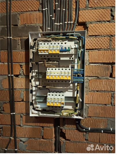 Электрик. Услуги Электрика