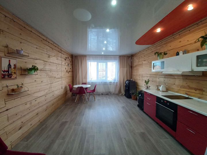 Дом 100 м² на участке 8 сот.