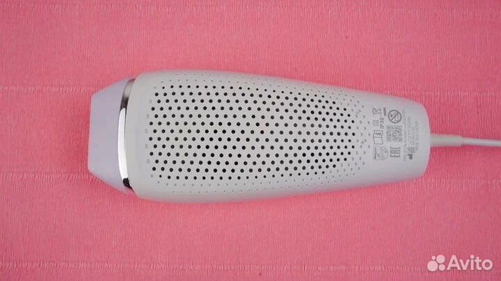 Фотоэпилятор Philips Lumea Essential BRI863