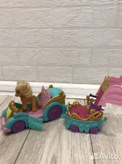 Машинка с прицепом - трон для пони