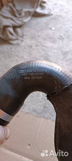 Патрубок радиатора Audi VAG 4G0121049Q