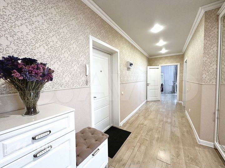 3-к. квартира, 86 м², 3/17 эт.