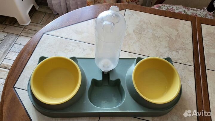 Кормушка для кошек с Дозатором воды