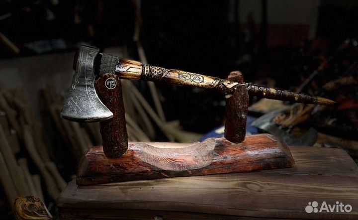Топор кованый ручной работы