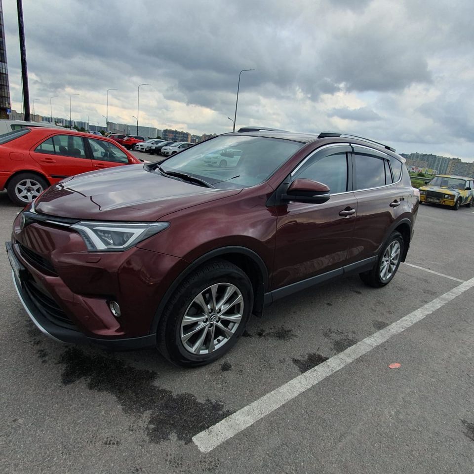 Toyota RAV4: фото владельца