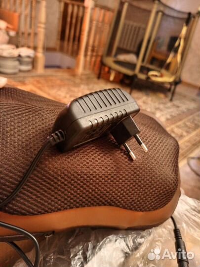 Массажная подушка для шеи и спины