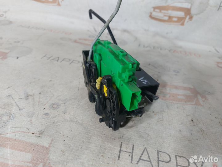 Замок задней левой двери Hyundai Solaris 1