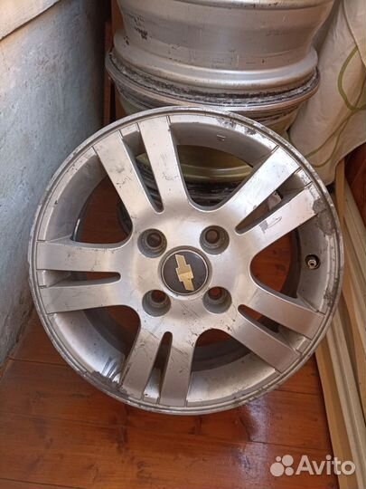 Колесные диски GM 6Jx15 ET44 PCD 4x114,3 DIA 56,5