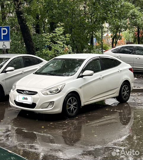 Hyundai Solaris 1.6 AT, 2015, 130 000 км