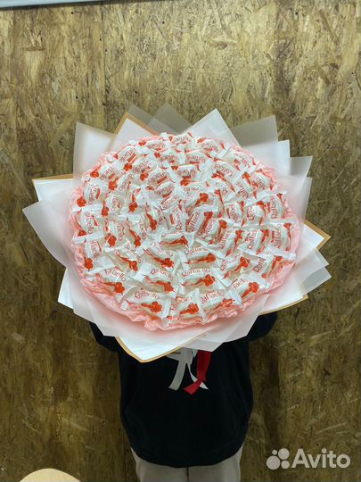 Сладкий букет из конфет Raffaello (рафаэло)