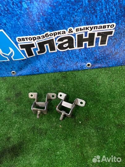 Петля крышки багажника Nissan Note E11 CR14DE 2007