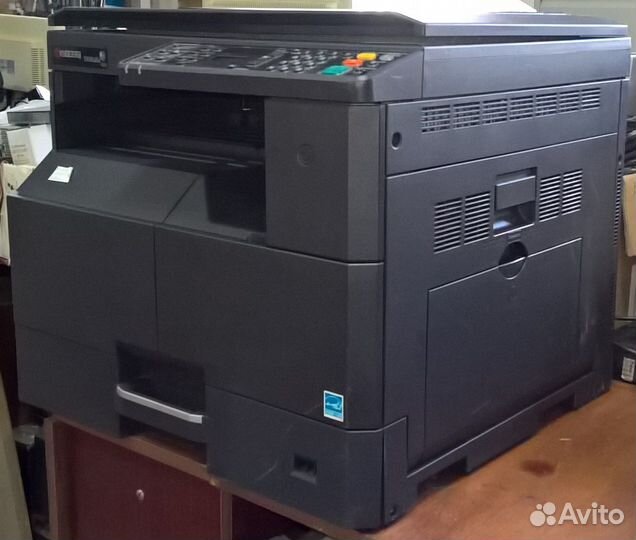 Мфу A3 ч/б лазер. Kyocera taskalfa1800 (6300 стр.)
