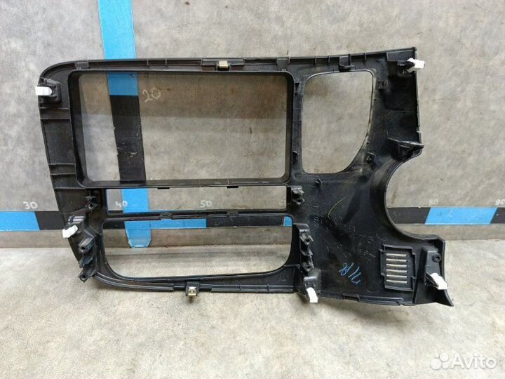 Рамка магнитолы Mitsubishi Outlander GF 2.0 4B11