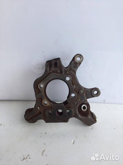 Кулак поворотный задний правый Infiniti Fx35 Fx45