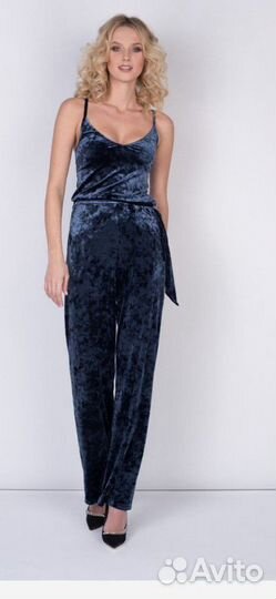 Комбинезон новый. стреч велюр, с этикеткой