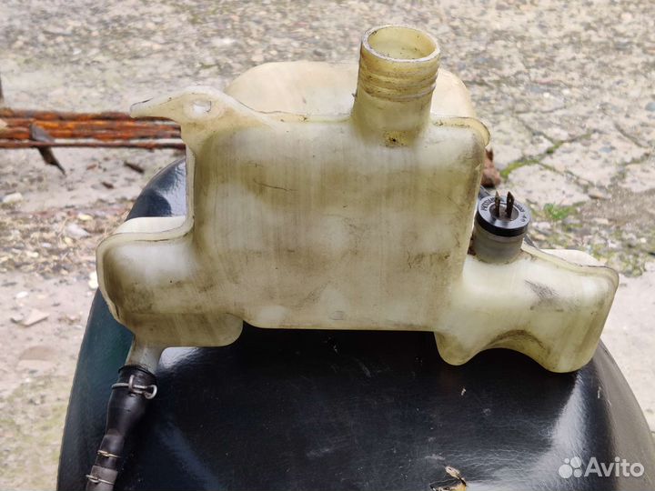 Бачок омывателя ммс мираж кольт