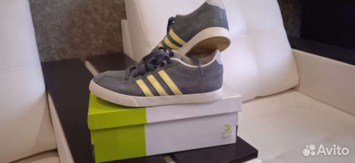 Кроссовки adidas оригинал