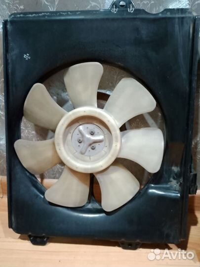 Диффузоры радиатора охлаждения Toyota ipsum