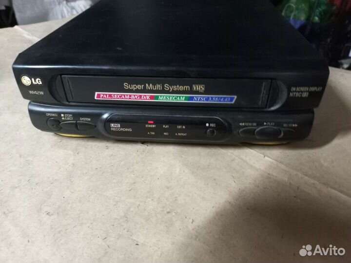 Видеомагнитофон lg