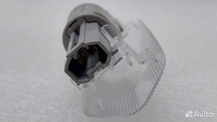 Плафон салонный Toyota Camry XV70 A25afks 2022