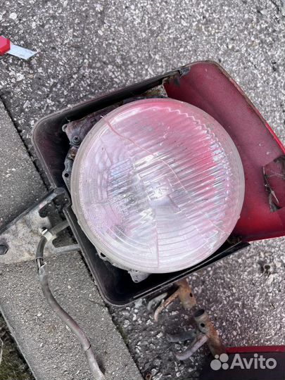 Фара правая левая крышка 924 944