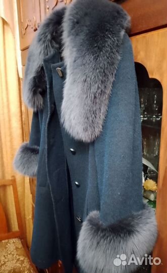 Пальто женское зимнее 52с песцом