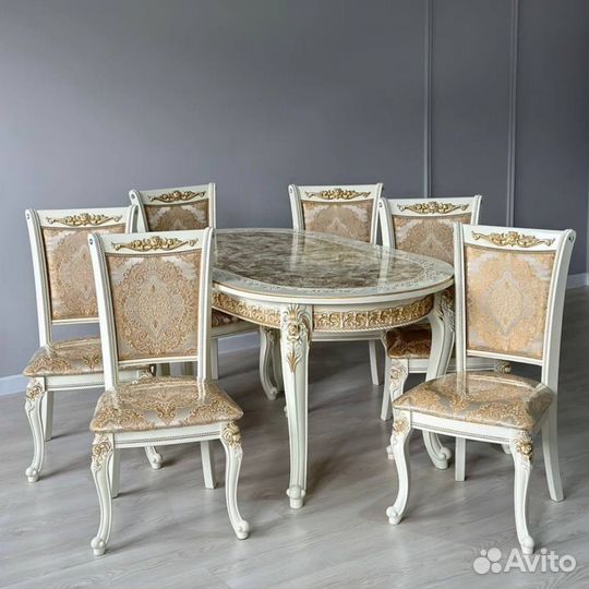 Столы и стулья