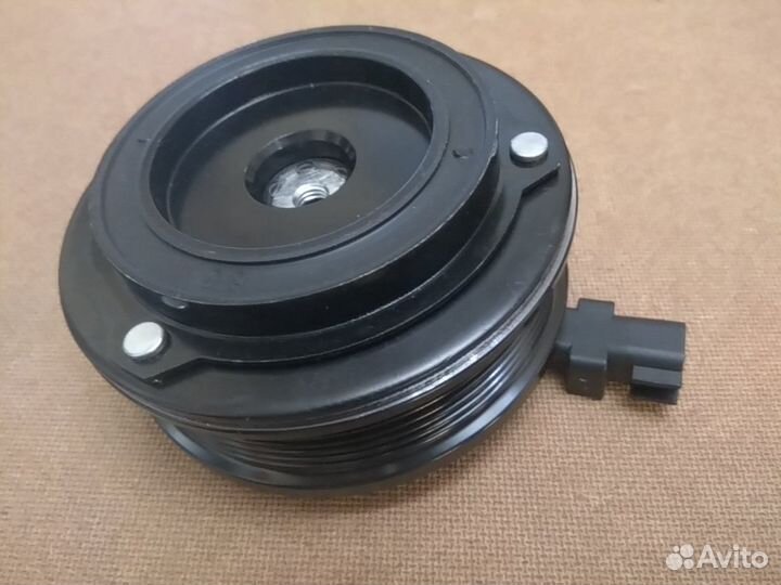 Шкив кондиционера Ford Fiesta