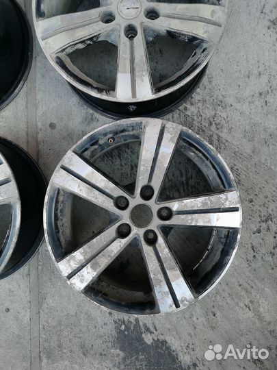 На Ford-Volvo-Peugeot R16 5х108