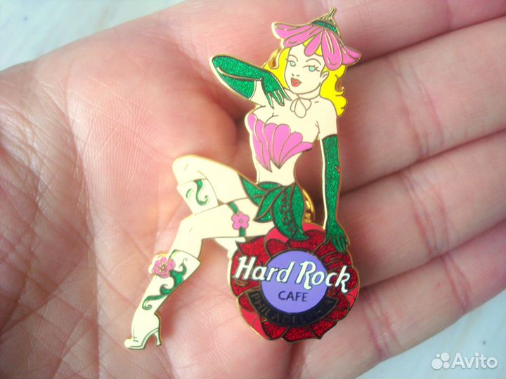 Значки hard rock cafe. Philadelphia. 2003 - 2004