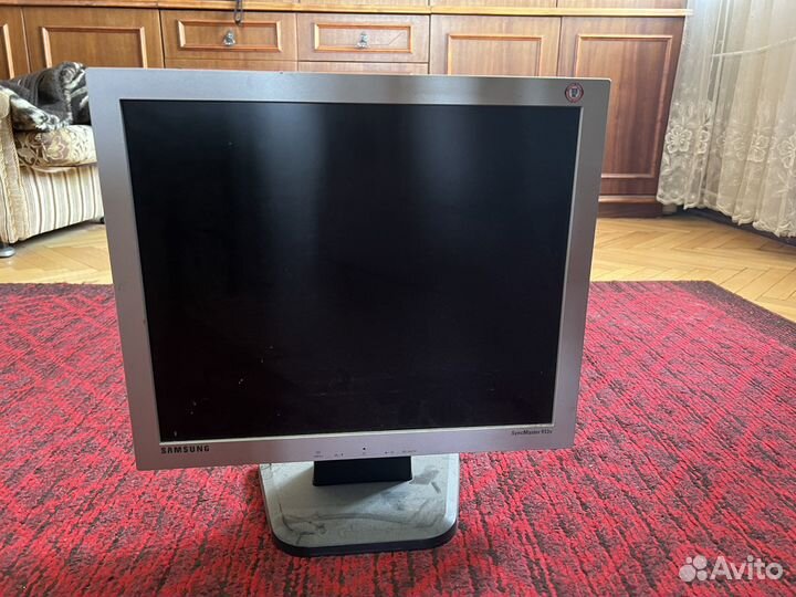 Монитор 19 дюймов