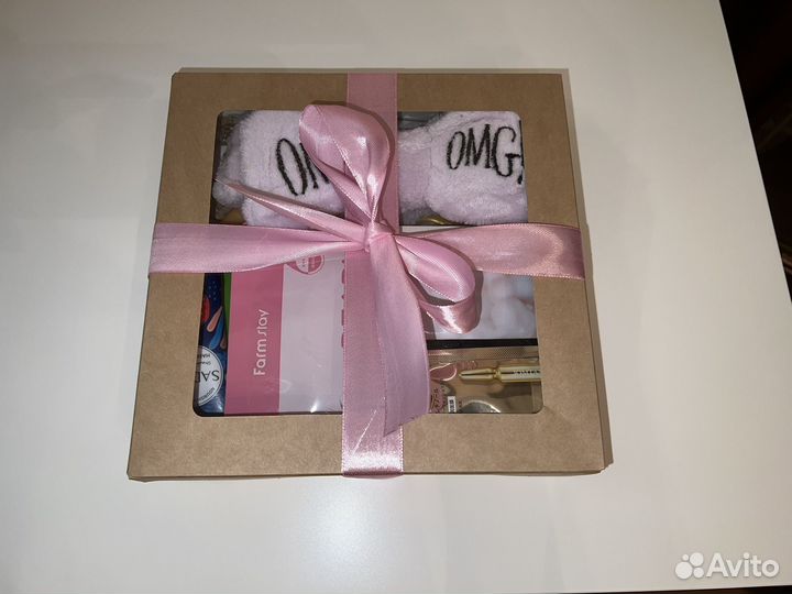 Подарочный набор масок и уходовой косметики