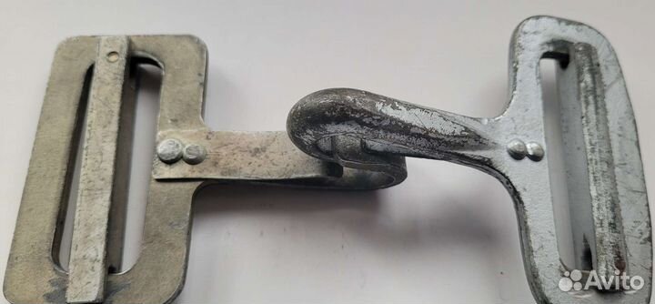 Крюк крепления