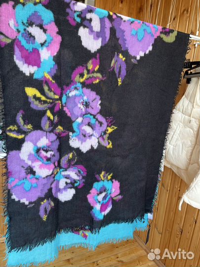 Шарфы платки палантины