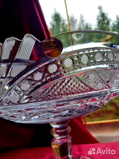 Хрустальная ваза для фруктов на ножке